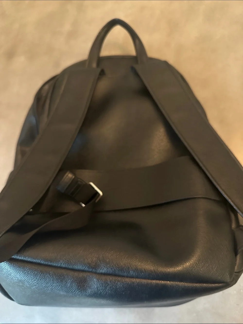 TUMI Black Pebbled Leather Backpack - Sleek Everyday Carry
